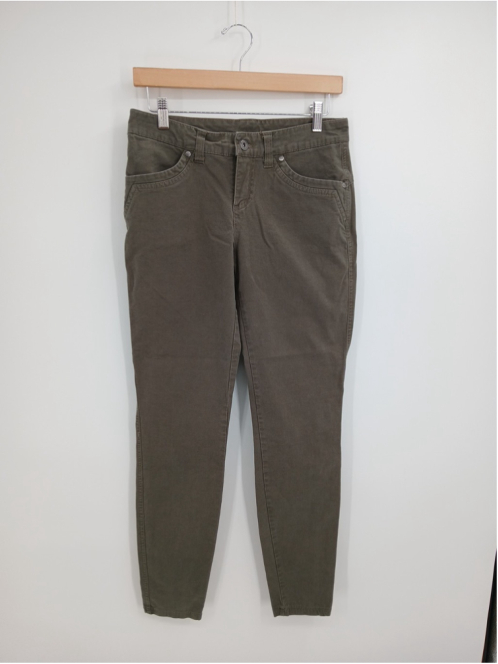 KUHL Pants Womens 4 Olive Green Tapered Leg Inseam 29" Cropped